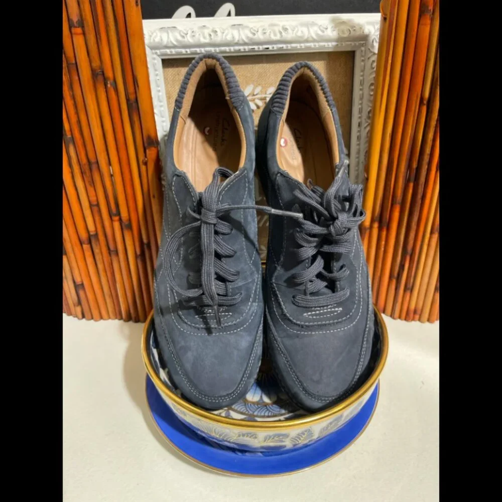 Clark Blue Suede shoes - Picture 1 of 8